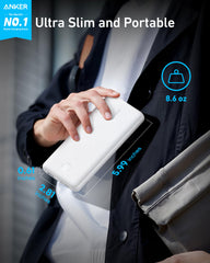 Anker PowerCore Slim 10000 grosor y textura resistente contra arañazos