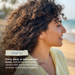 Aquage gel aplicación en manos distribuyendo producto para definición y control
