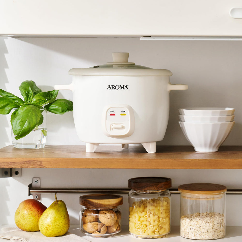 AROMA limpieza con esponja suave que demuestra mantenimiento sencillo