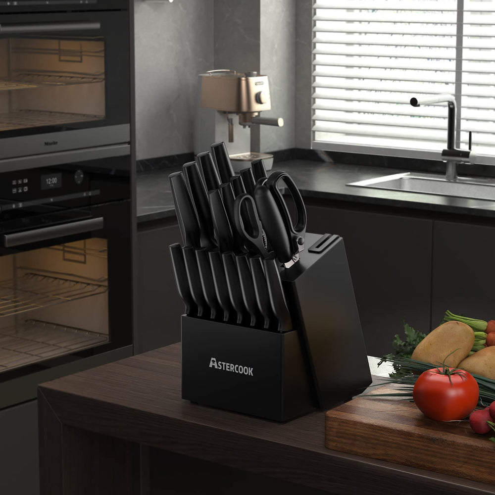 Astercook handle and tapered edge closeup for comfortable grip and precise cutting control