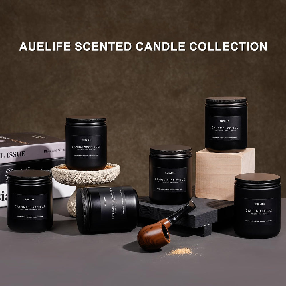 Auelife velas encendidas en sala creando ambiente cálido y acogedor