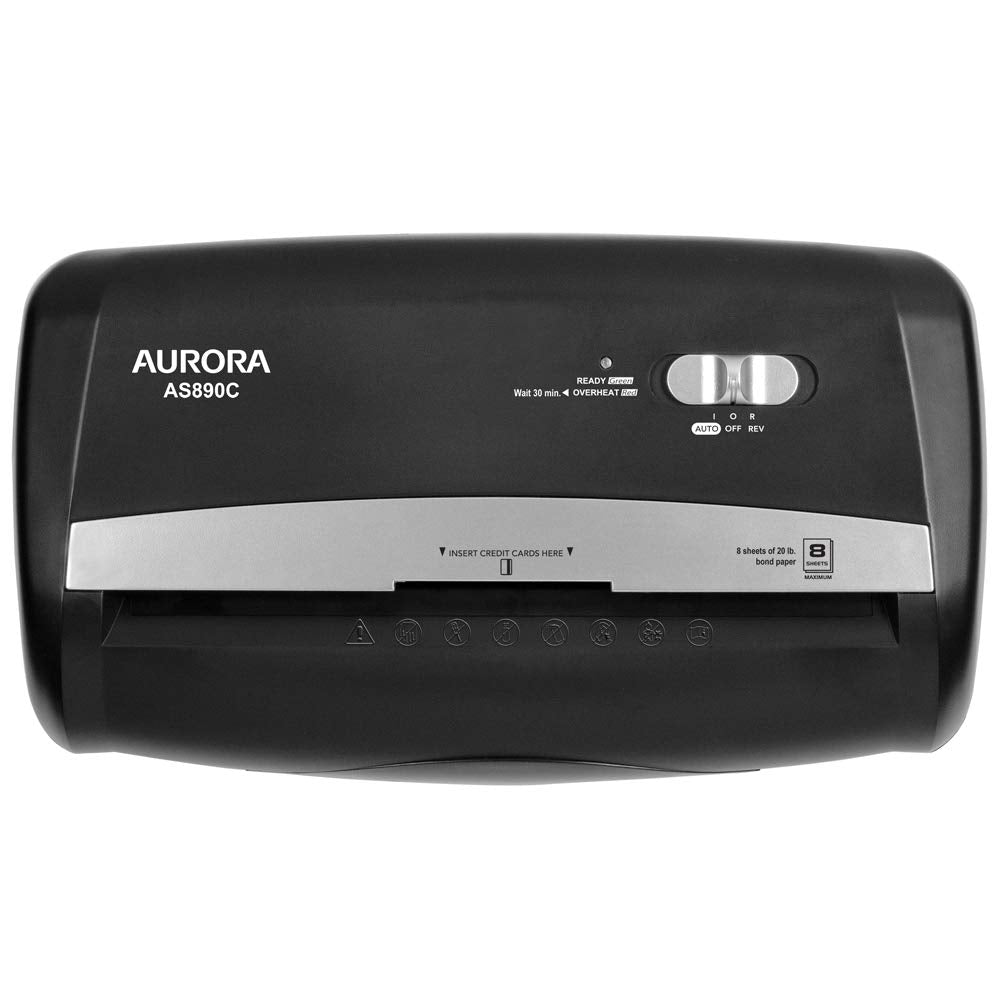 Aurora AS890C triturando tarjeta de crédito demostrando destrucción segura