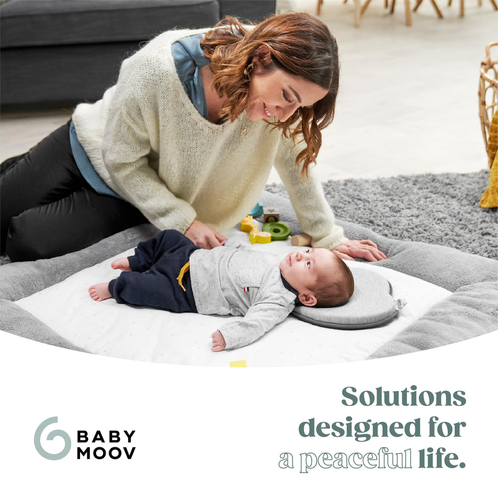 Babymoov Lovenest folded in diaper bag illustrating travel convenience
