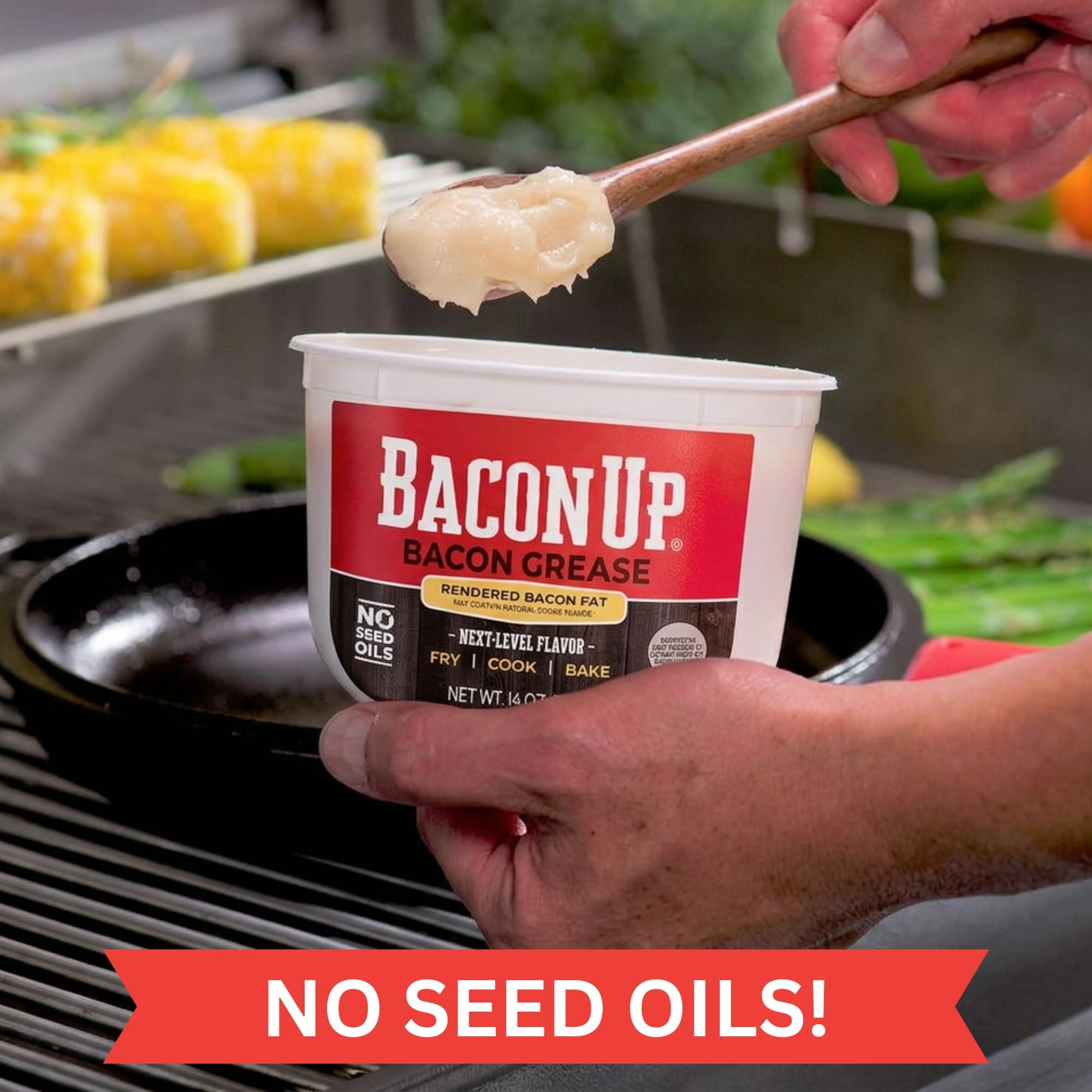 Bacon Up tarrina junto a objetos para comprobar tamaño real