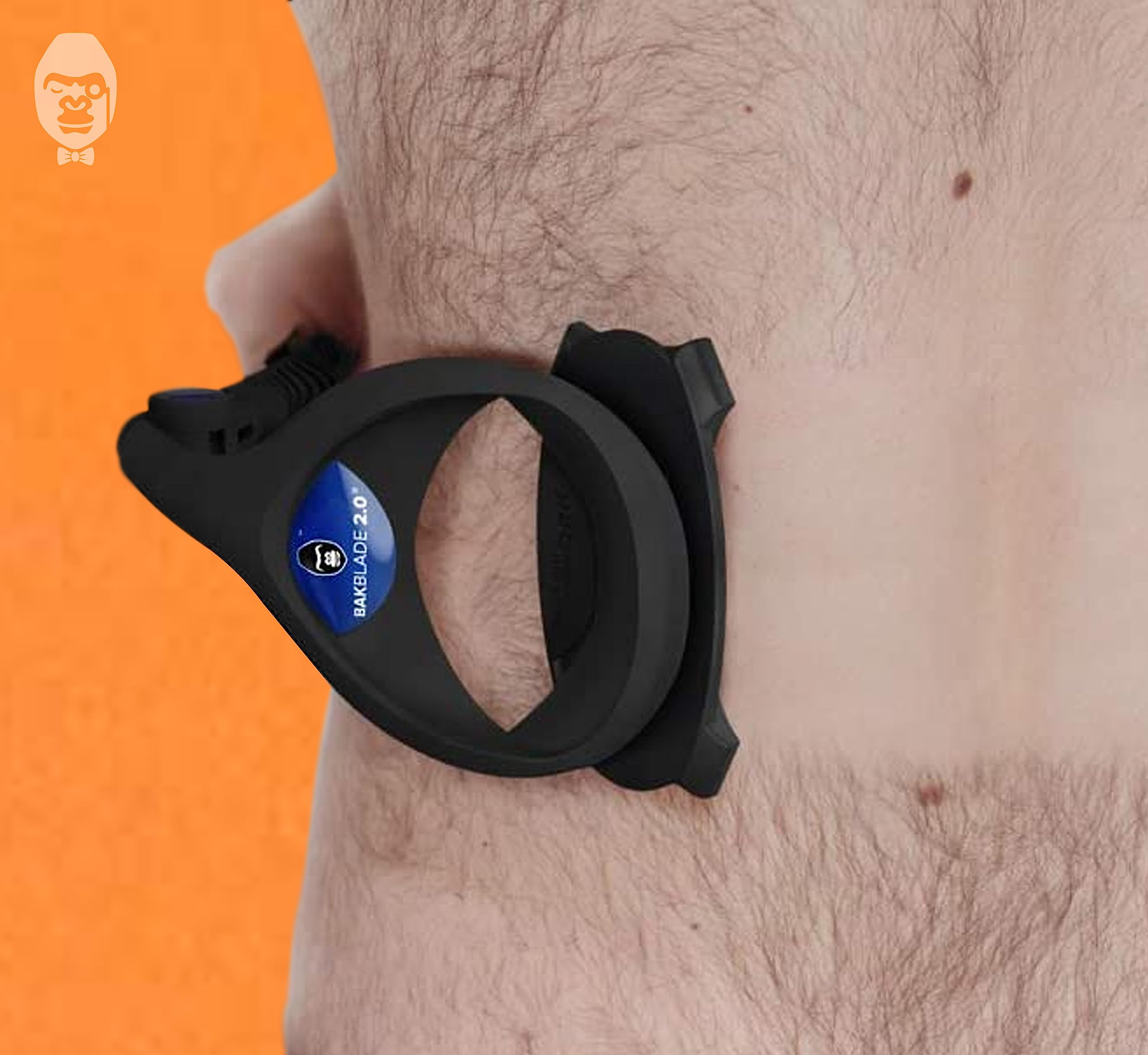 baKblade comparación de tamaño junto a un brazo para referencia de alcance