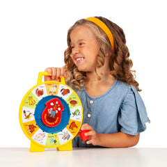 Basic Fun Fisher-Price niño usando el See 'n Say, diversión educativa sin pantallas