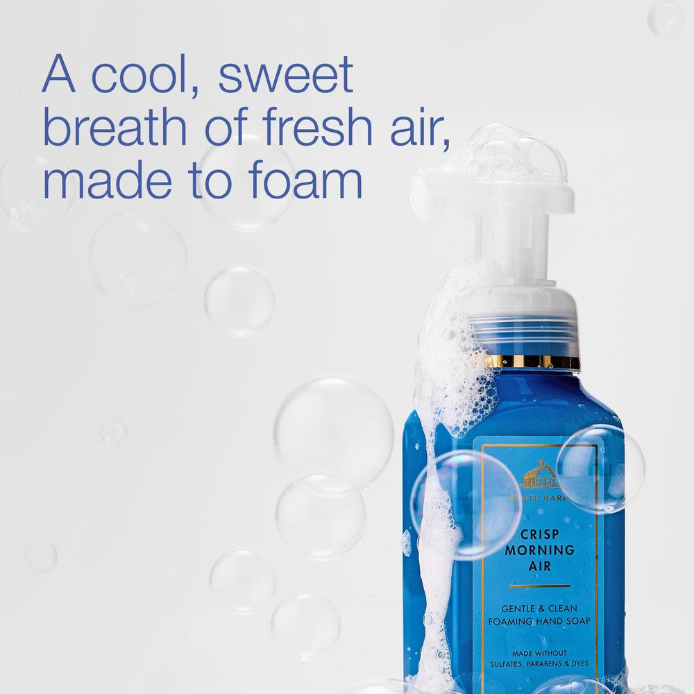 Bath & Body Works primer plano de espuma cremosa destacando suavidad