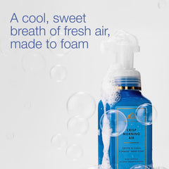 Bath & Body Works primer plano de espuma cremosa destacando suavidad