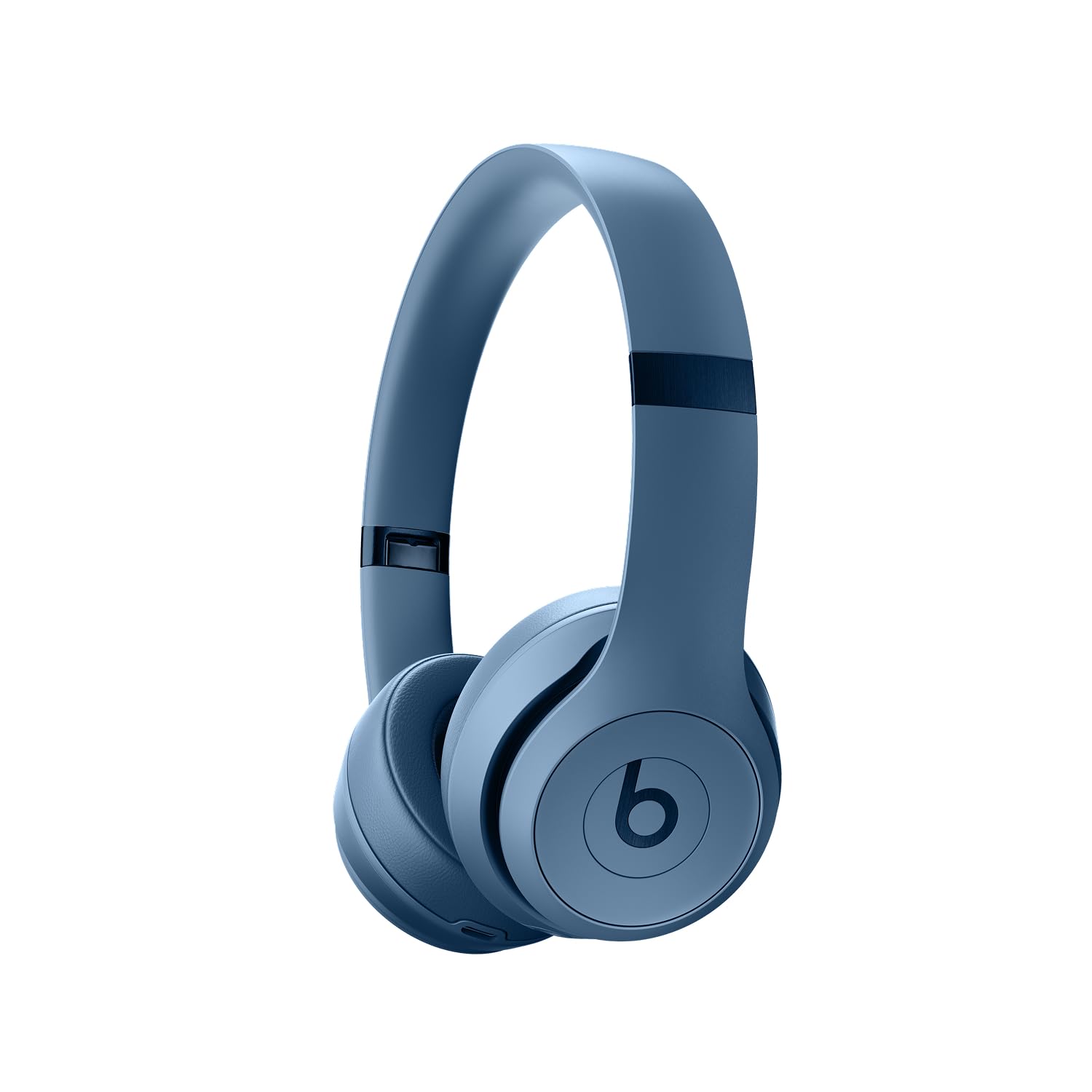 Beats Solo 4 frontal Slate Blue mostrando diseño y beneficio de portabilidad