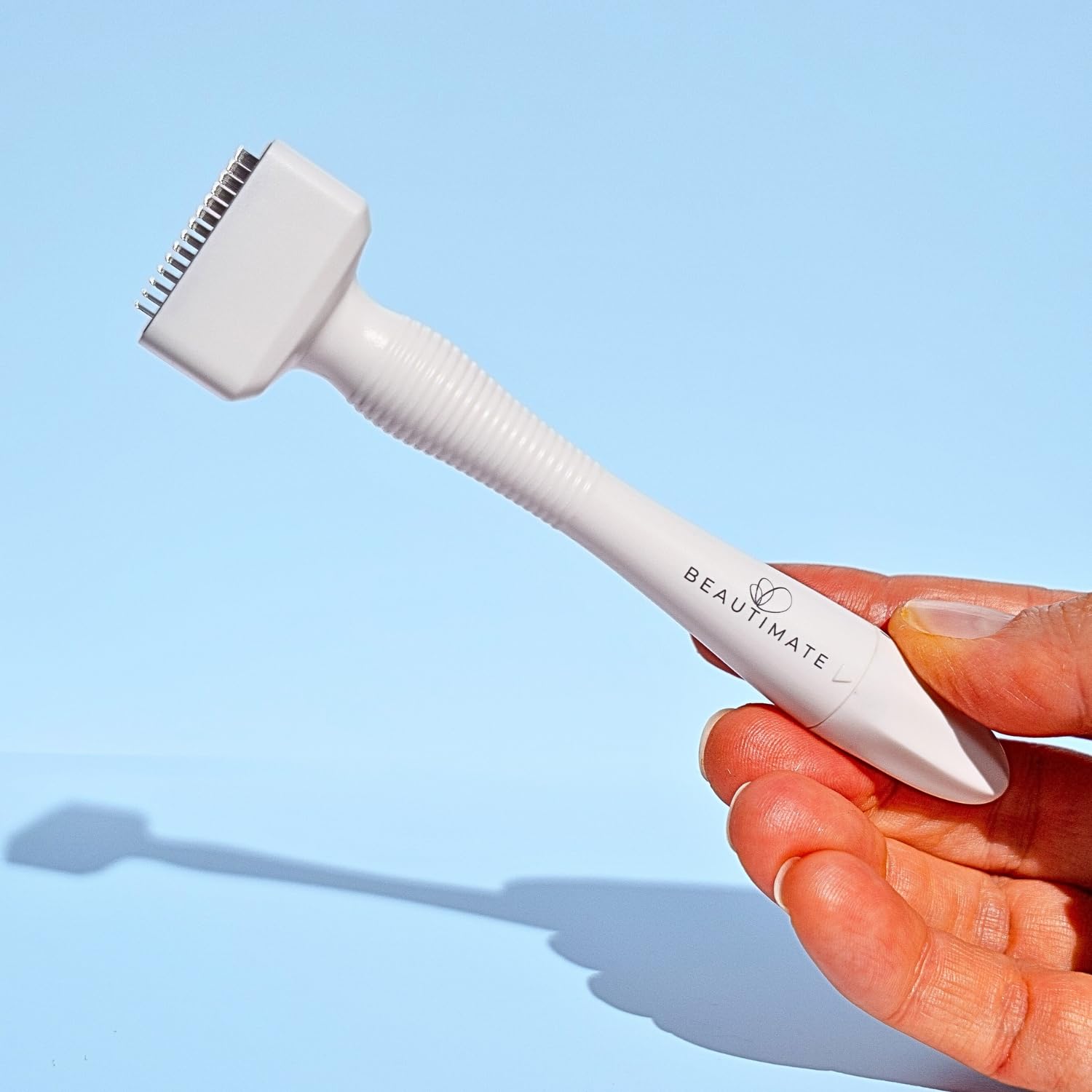 beautimate Derma Stamp vista frontal, diseño ergonómico y práctico