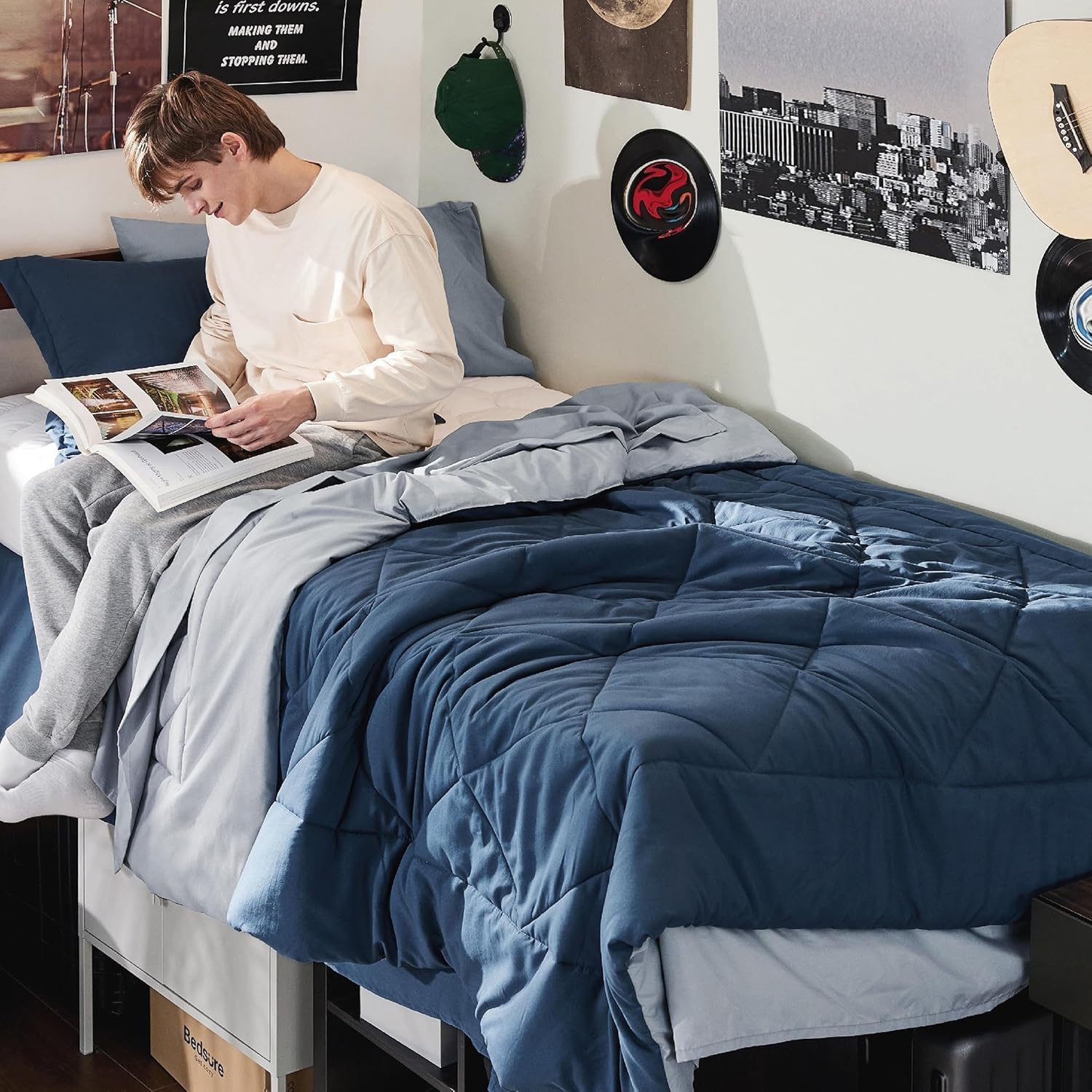 Bedsure vista frontal del juego navy/silver que facilita decisión de compra