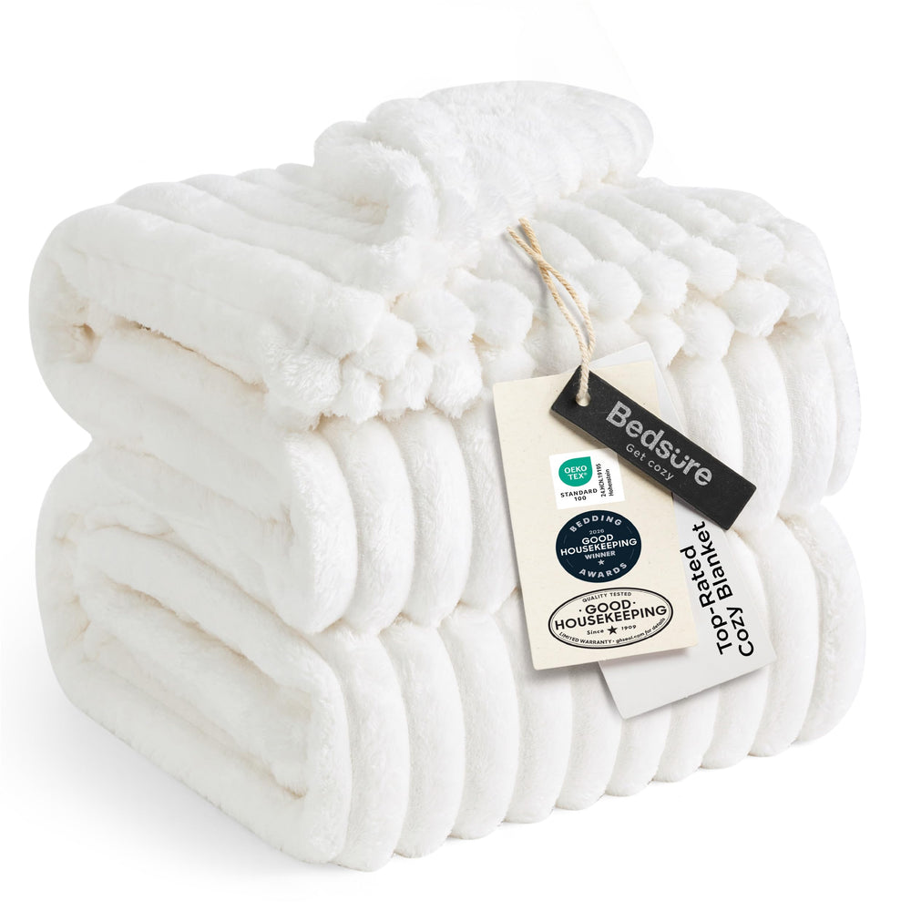 Bedsure vista frontal de la manta off white, aspecto acogedor y moderno