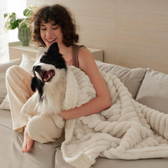 Bedsure primer plano sherpa que muestra suavidad y calor