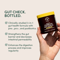 Beekeeper's Naturals cápsula abierta con polvo probiótico que muestra la formulación resistente