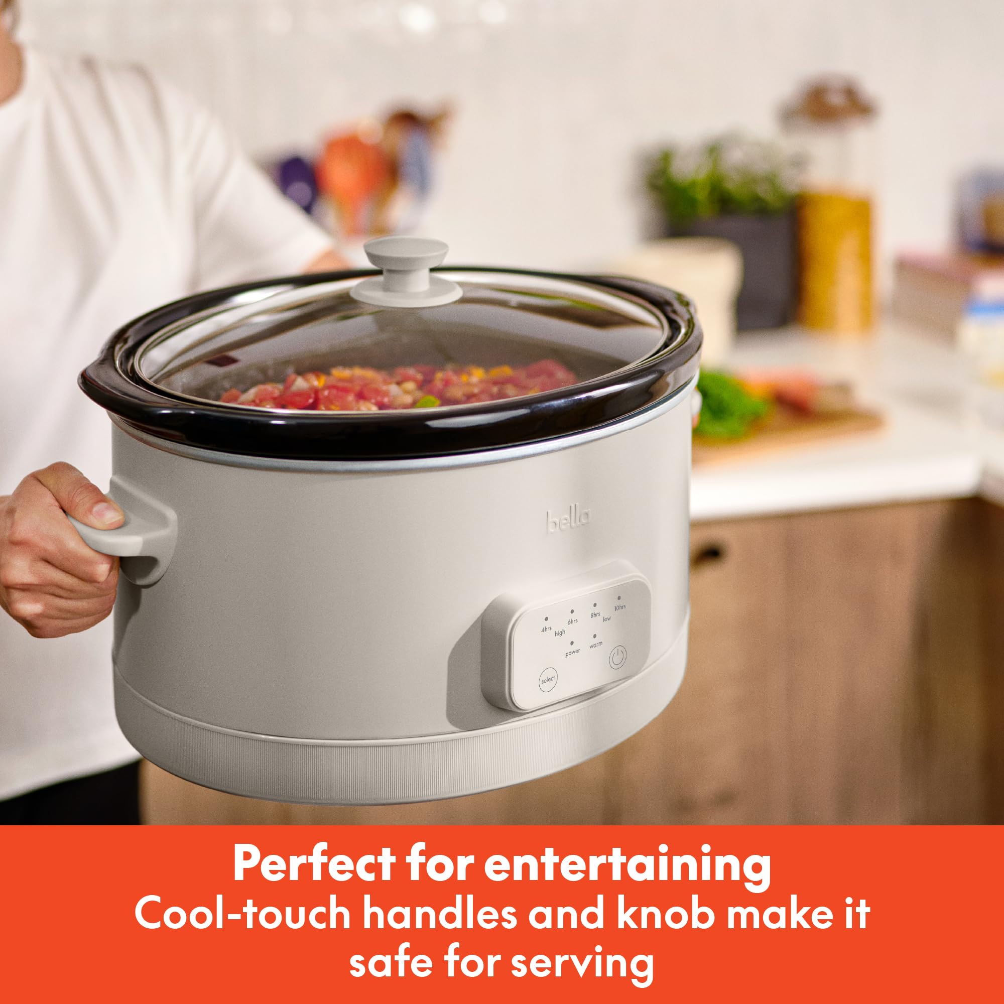 BELLA SAVOR comparación de tamaño 6 qt junto a utensilios para escala