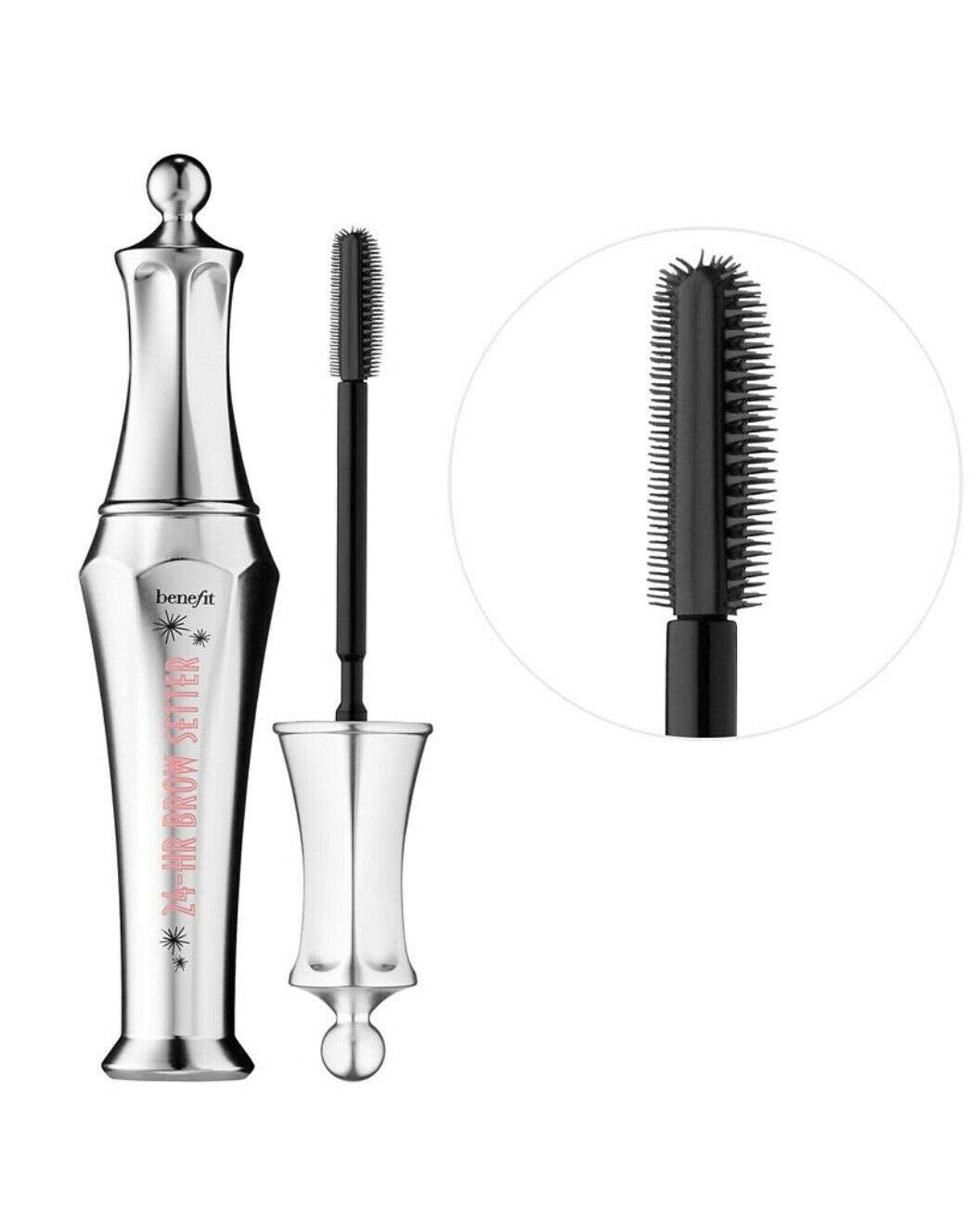 Benefit 24-HR Brow Setter tamaño comparativo junto a lápiz de cejas para referencia