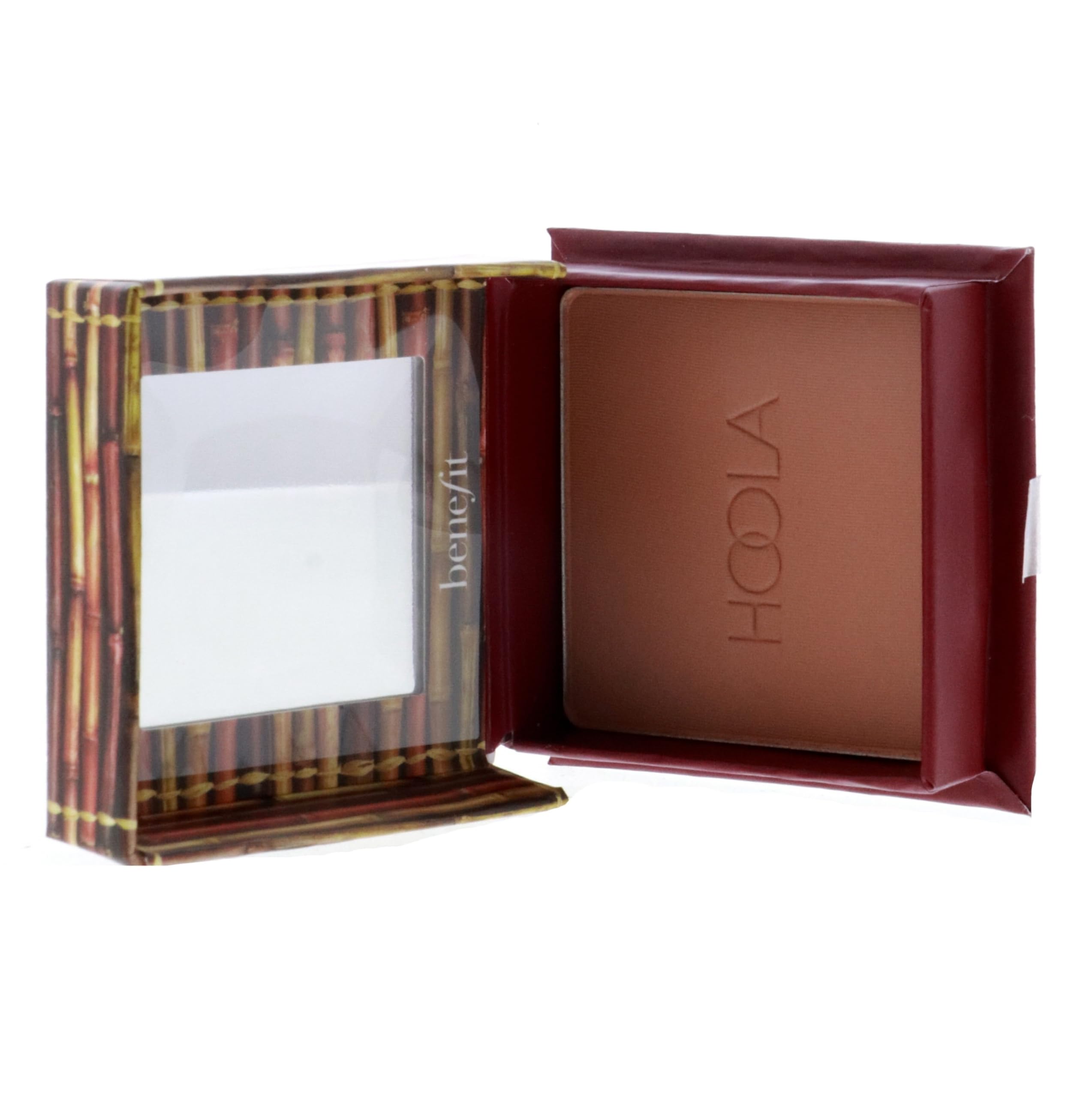 Benefit Hoola aplicado en pómulos mostrando contorno natural y calidez
