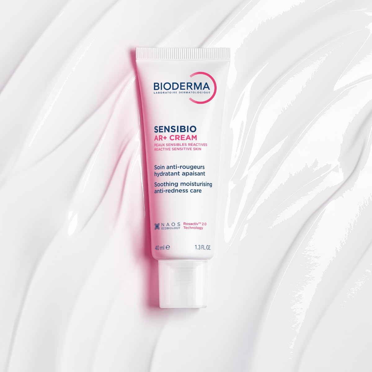 Bioderma Sensibio AR textura cremosa cercana muestra acabado ligero hidratante