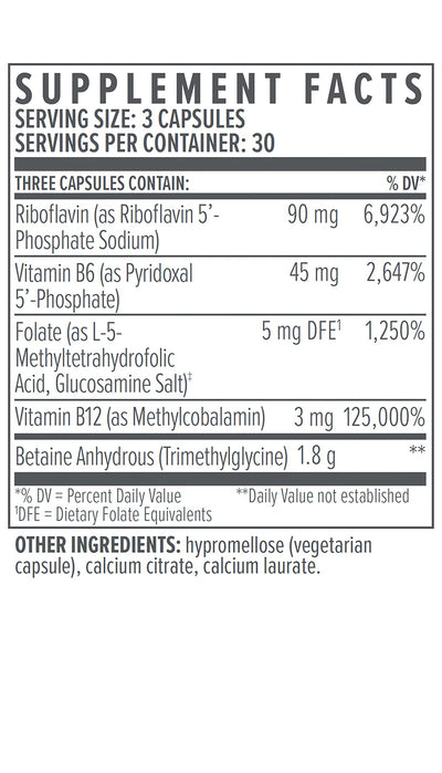 Biote Methyl Factors cápsula en mano dentro de una rutina matutina beneficiando concentración