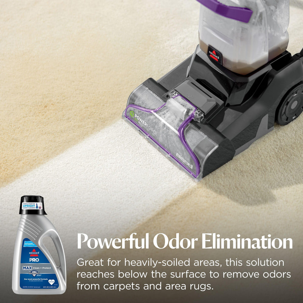 Bissell solución en uso con máquina Bissell limpiando alfombra eficazmente