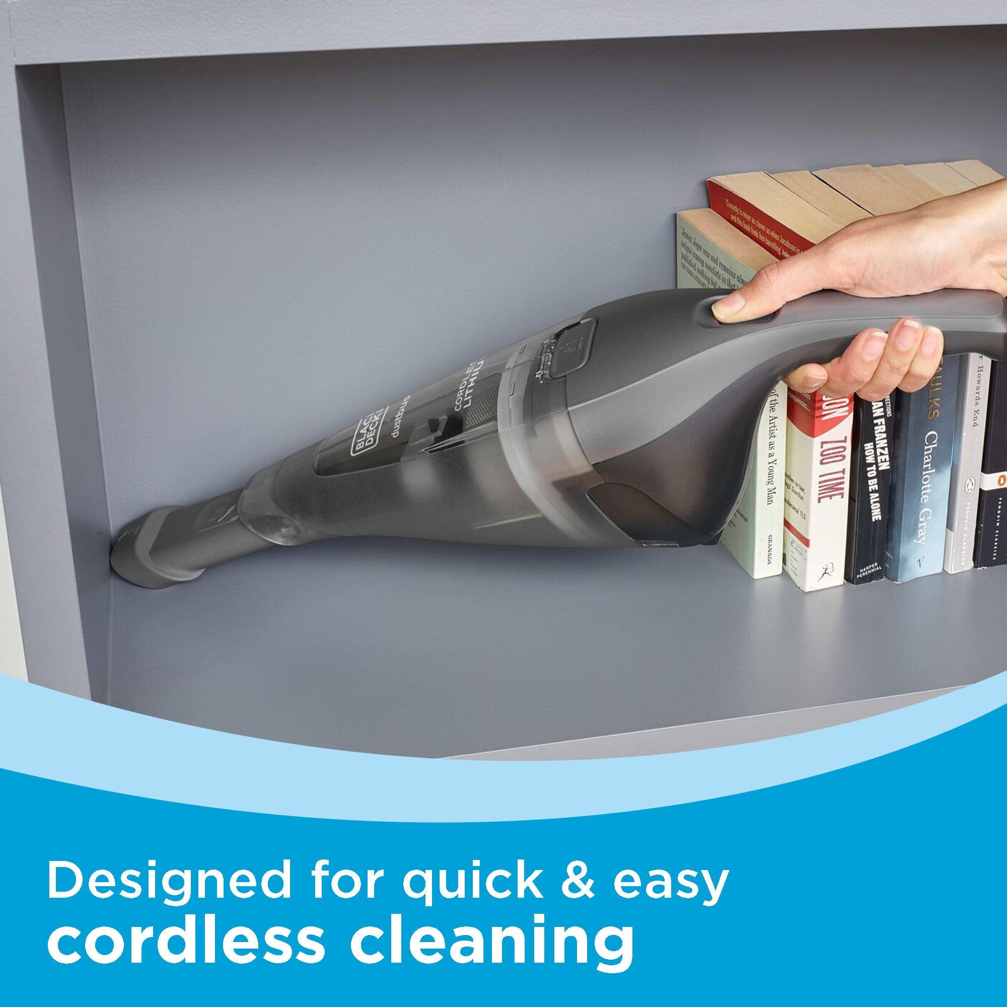 BLACK+DECKER dustbuster comparación de tamaño frente a mano para escala