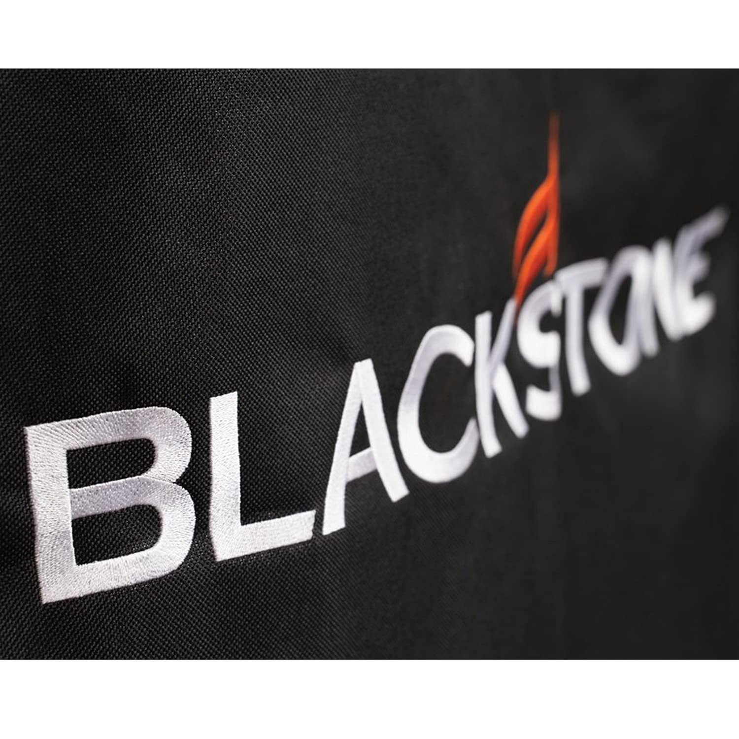 Blackstone detalle de cinchas y clips asegurando ajuste firme