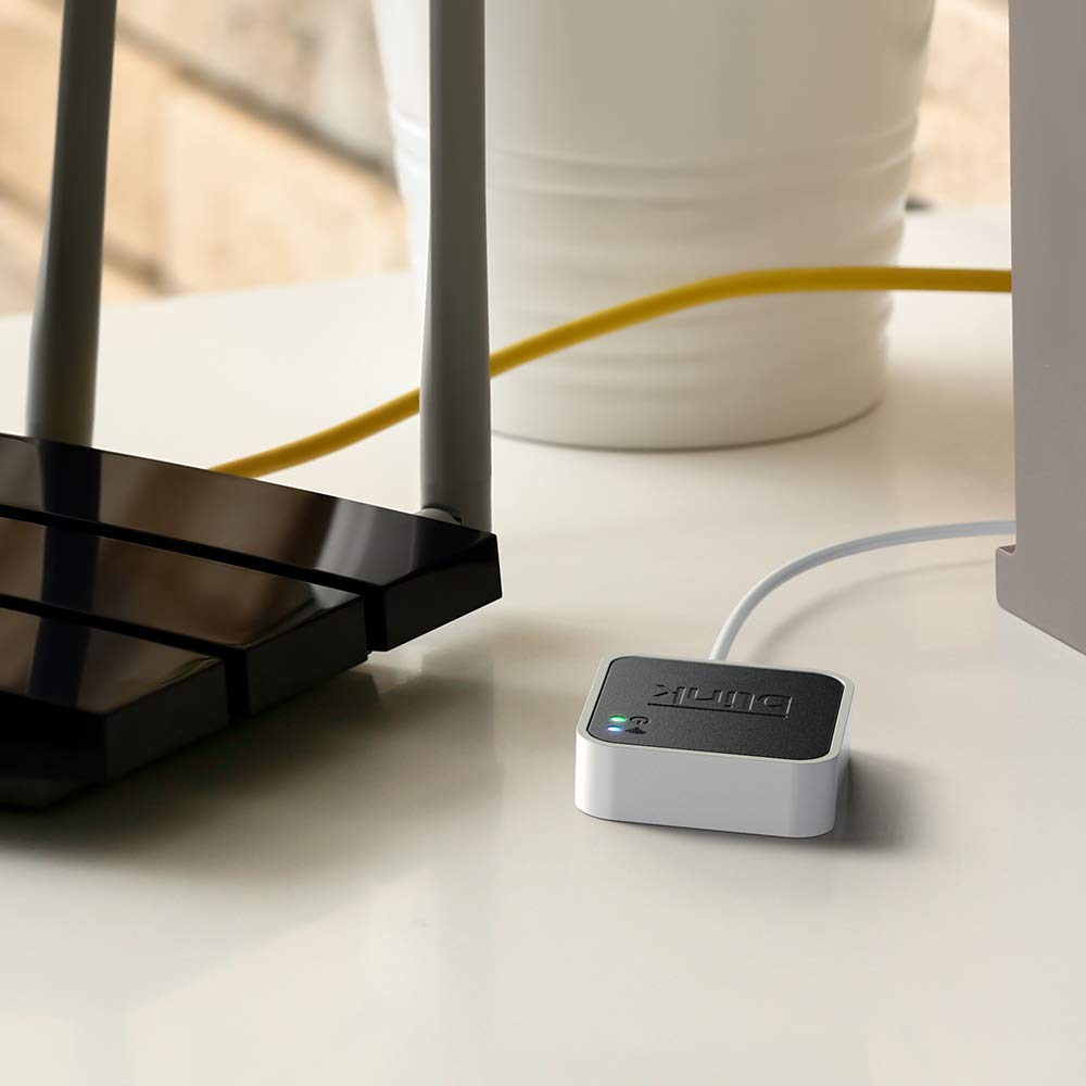 Blink Sync Module 2 with USB flash drive inserted illustrating direct motion clip recording