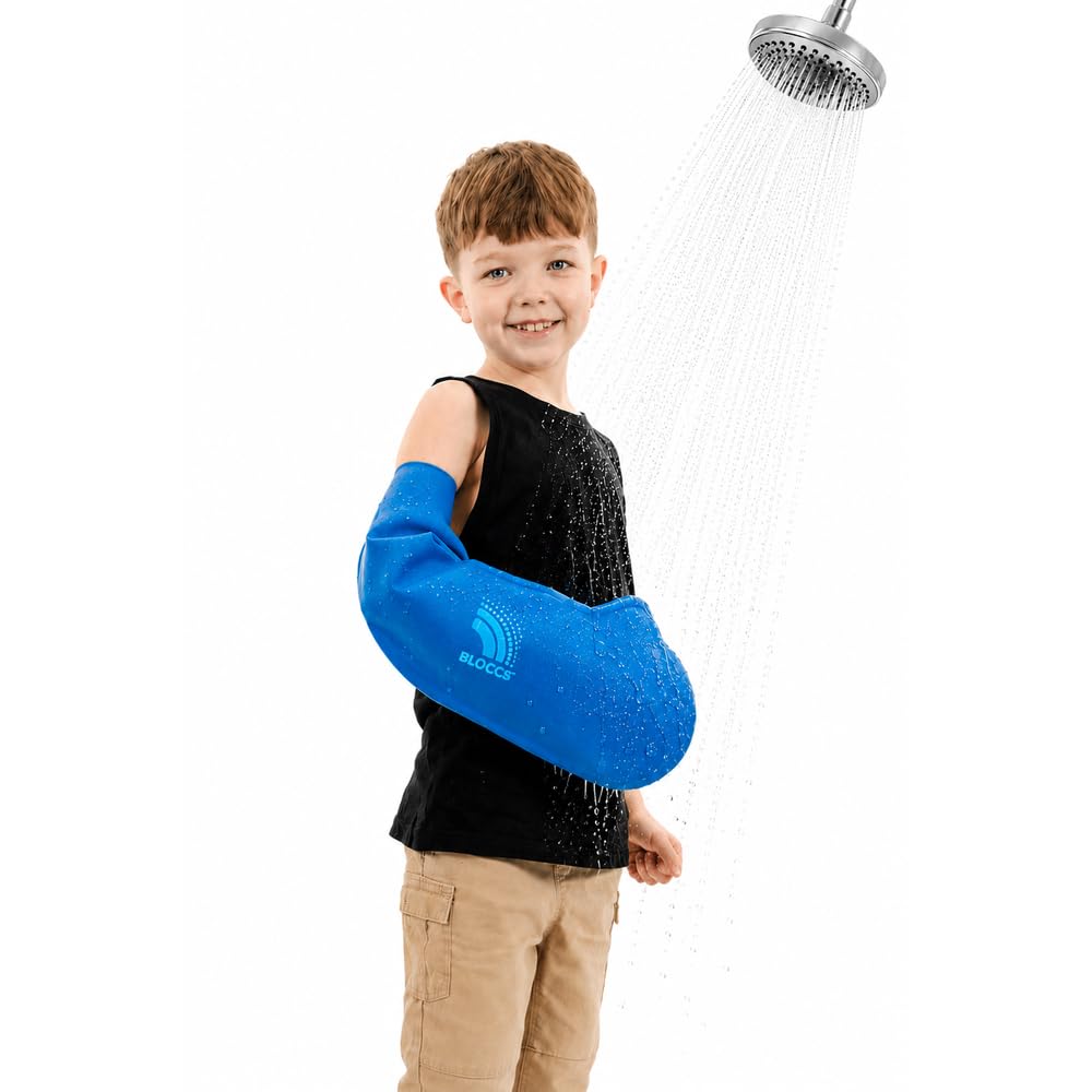 BLOCCS funda frontal en empaque mostrando talla CA79-M y protección impermeable