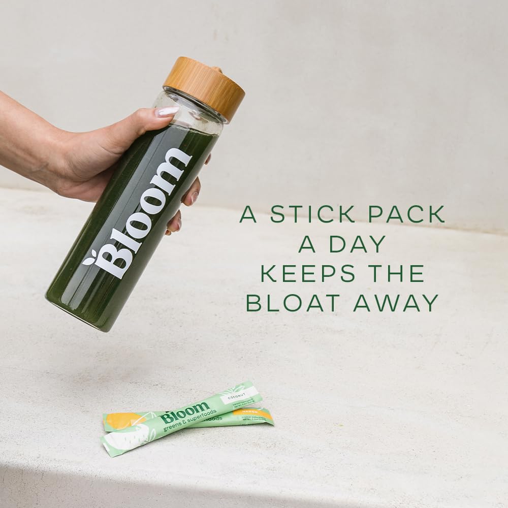 Bloom Nutrition primeros planos de spirulina y chlorella como superalimentos visibles