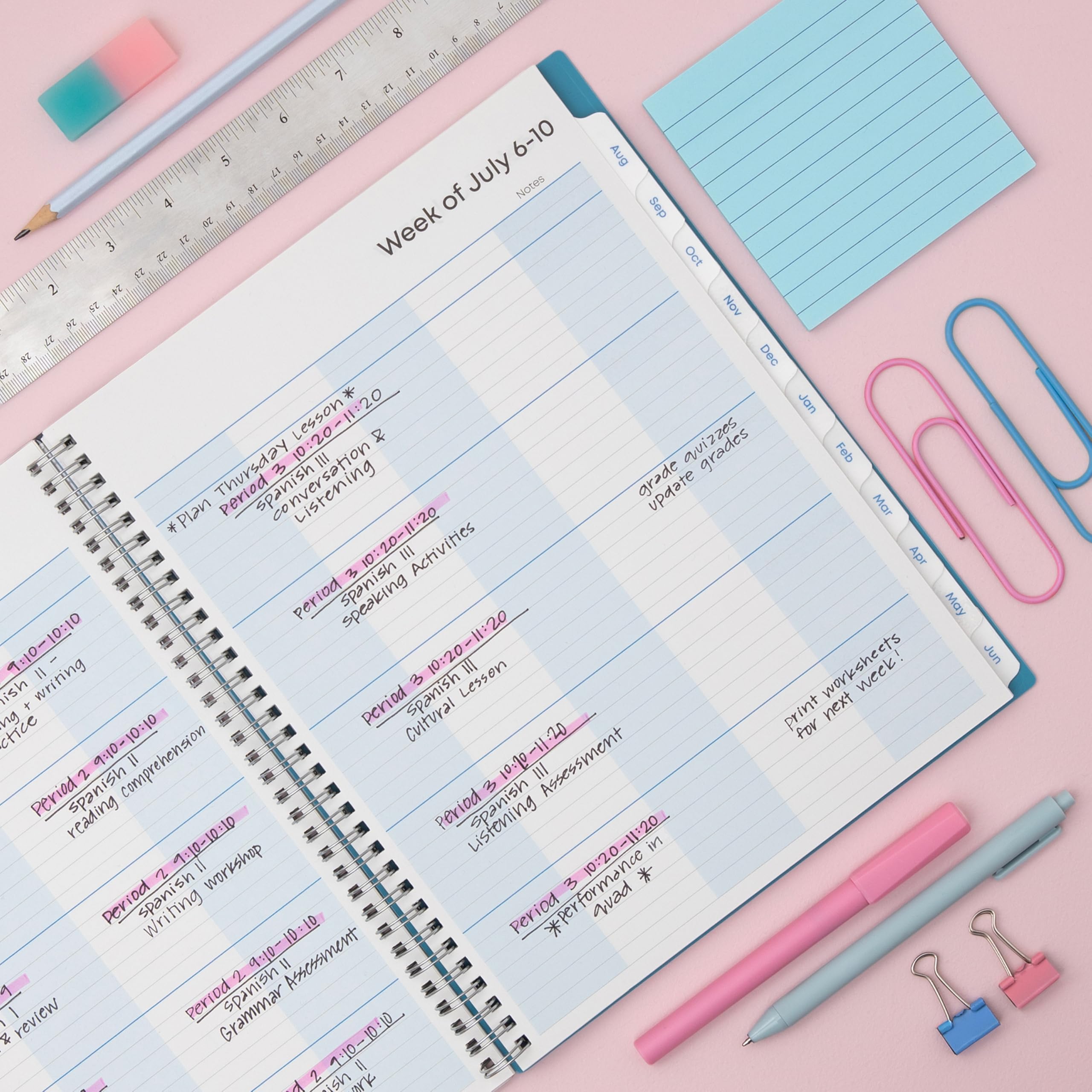 Blue Sky vista mensual con referencias de meses y sección de notas útil