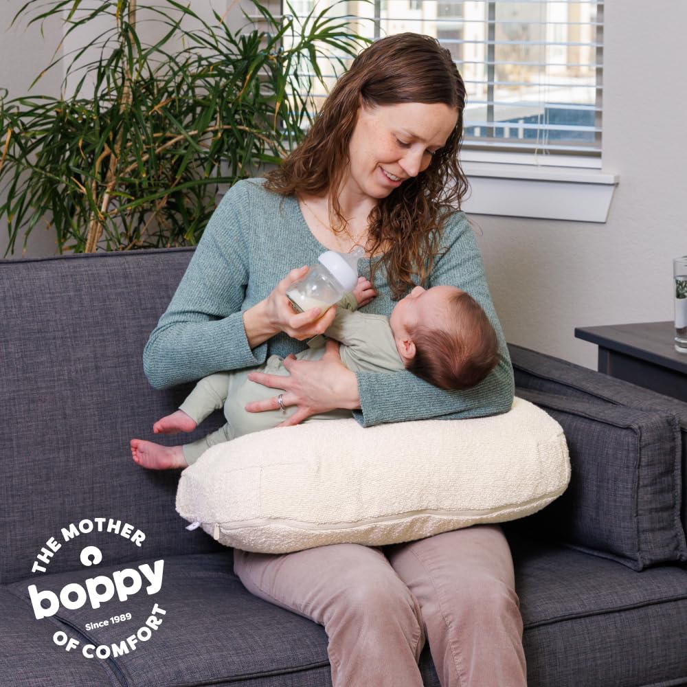 Boppy luxe in use breastfeeding with reduced arm strain and improved latch