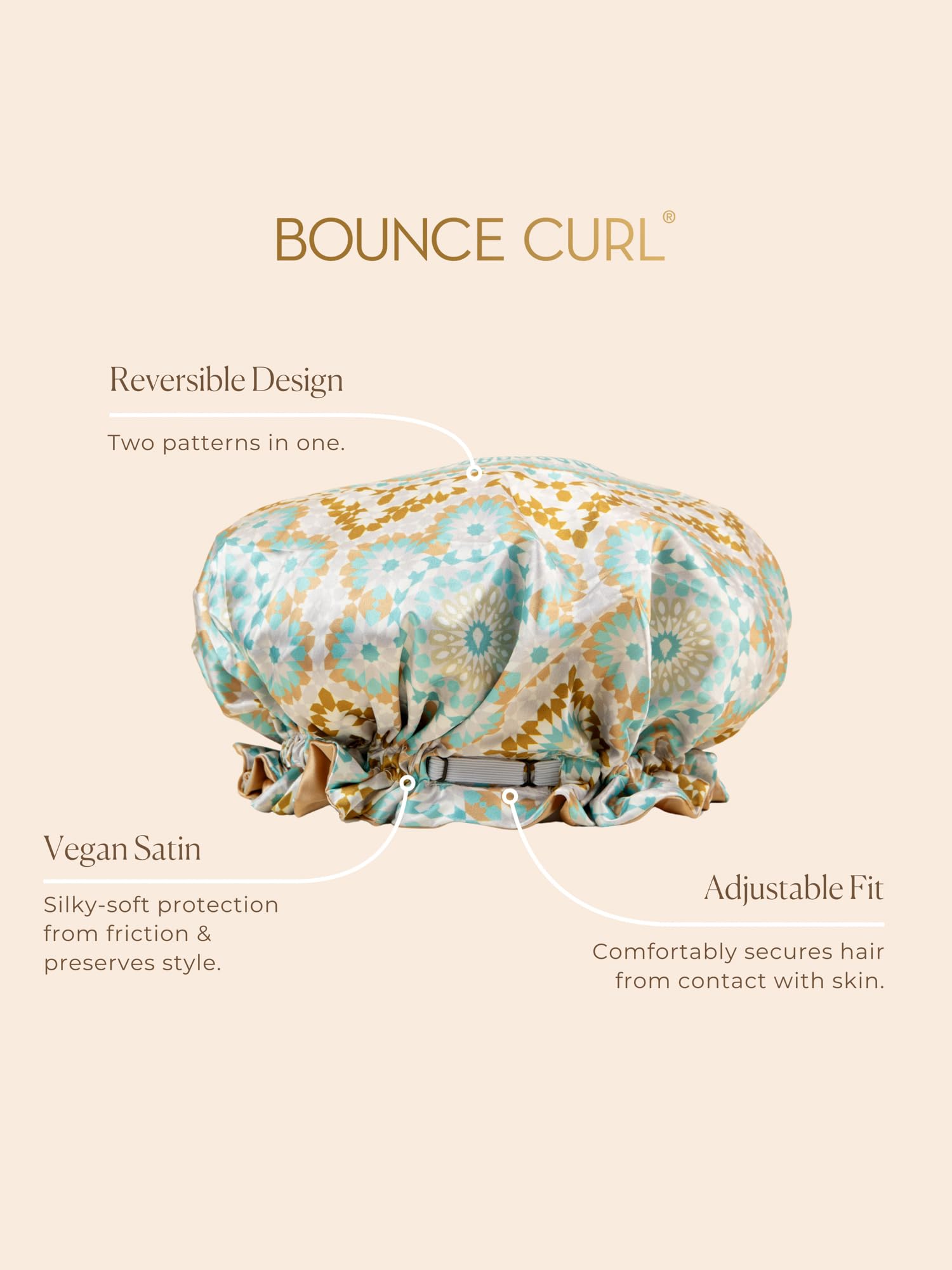 Bounce Curl gorro mostrado en mano para apreciar el volumen disponible