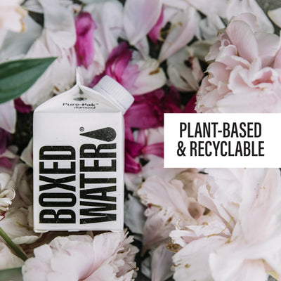 BOXED WATER IS BETTER etiqueta con compromiso de plantación de árboles, transparencia ambiental