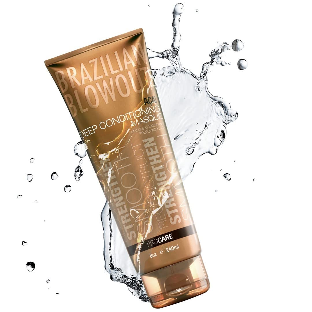 BRAZILIAN BLOWOUT profesional aplicando mascarilla en salón para suave control del frizz