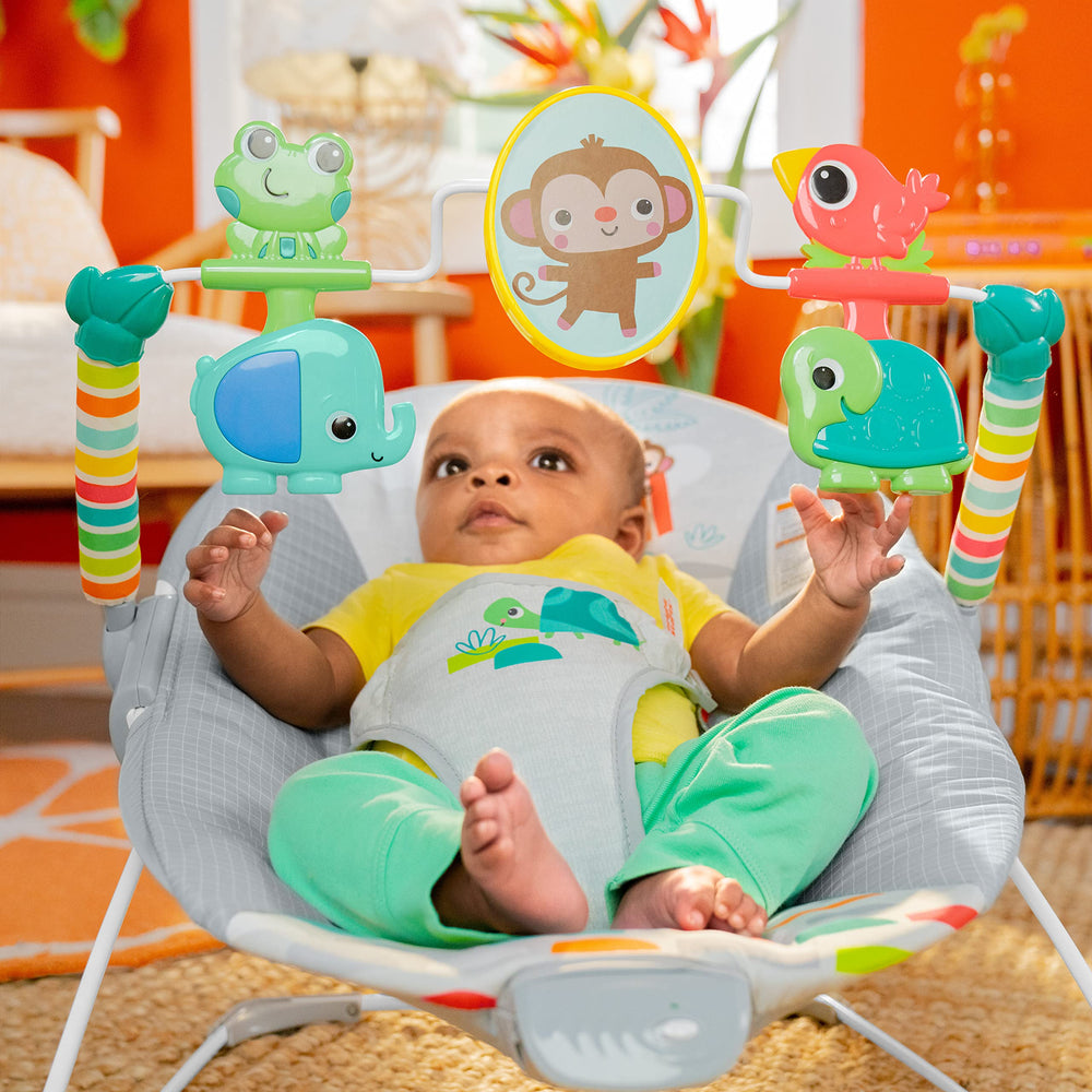 Bright Starts patas antideslizantes que evitan movimientos indeseados