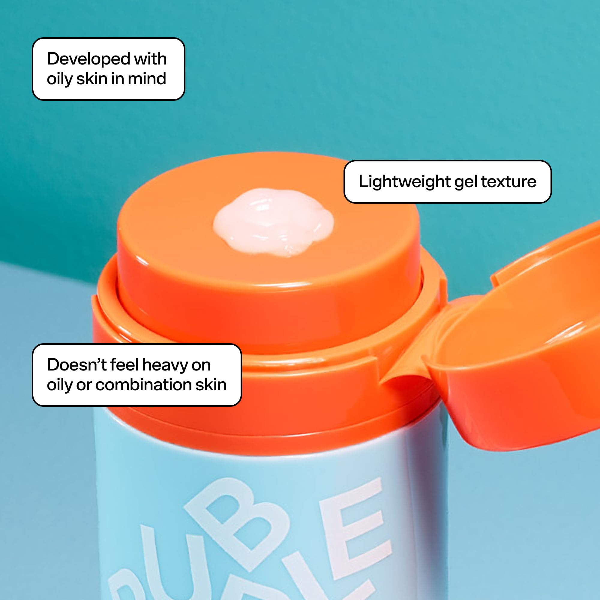 Bubble Skincare aplicación del gel en mano sobre piel, control del brillo inmediato