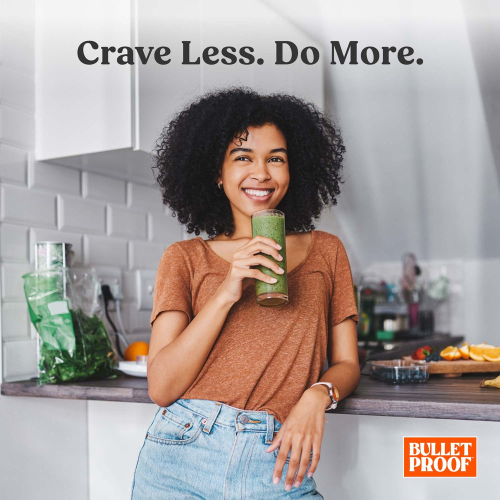 Bulletproof Innerfuel en mesa de desayuno con alimentos, beneficio incorporación en rutina diaria