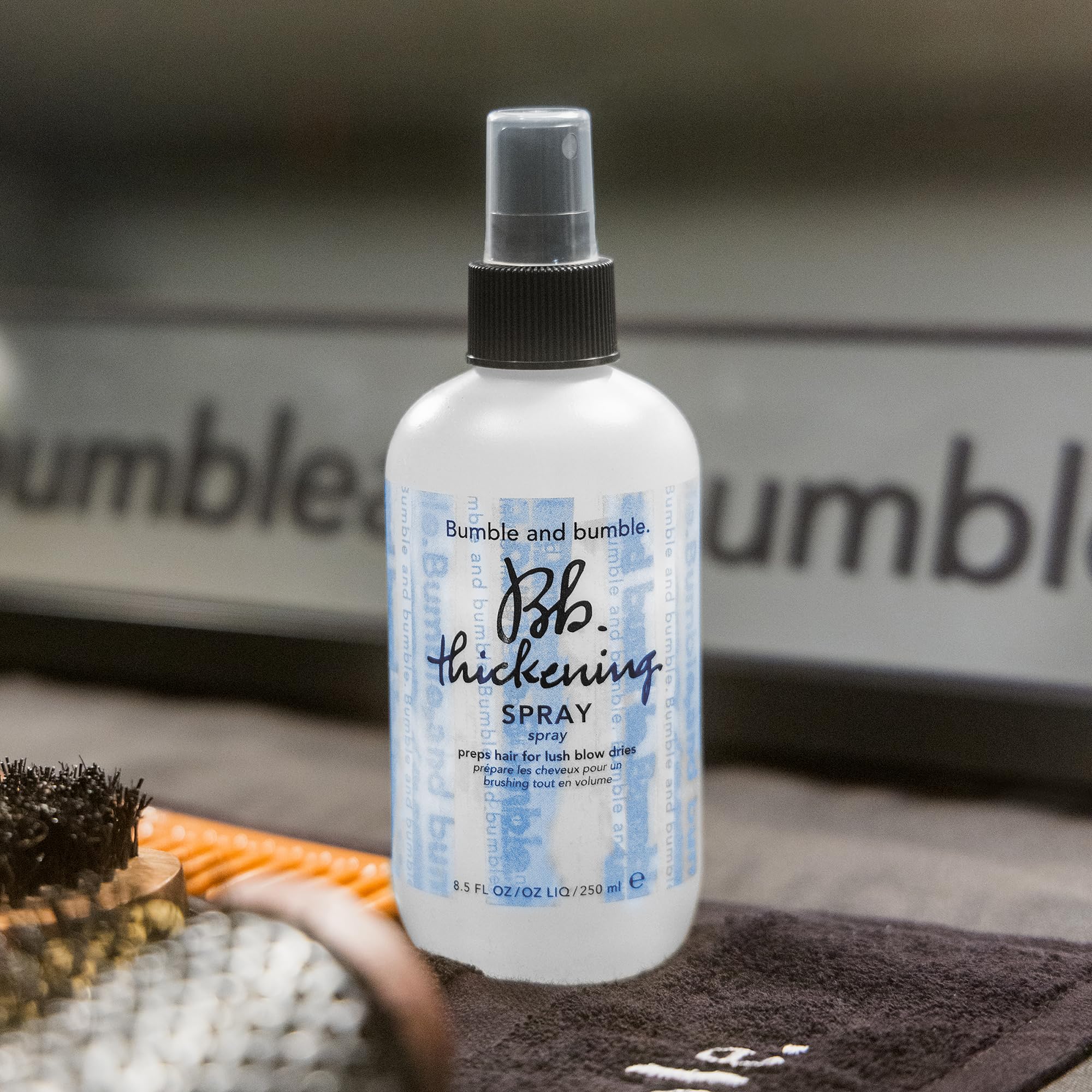 Bumble and bumble comparación de tamaño del envase para entender su capacidad 8.5 oz