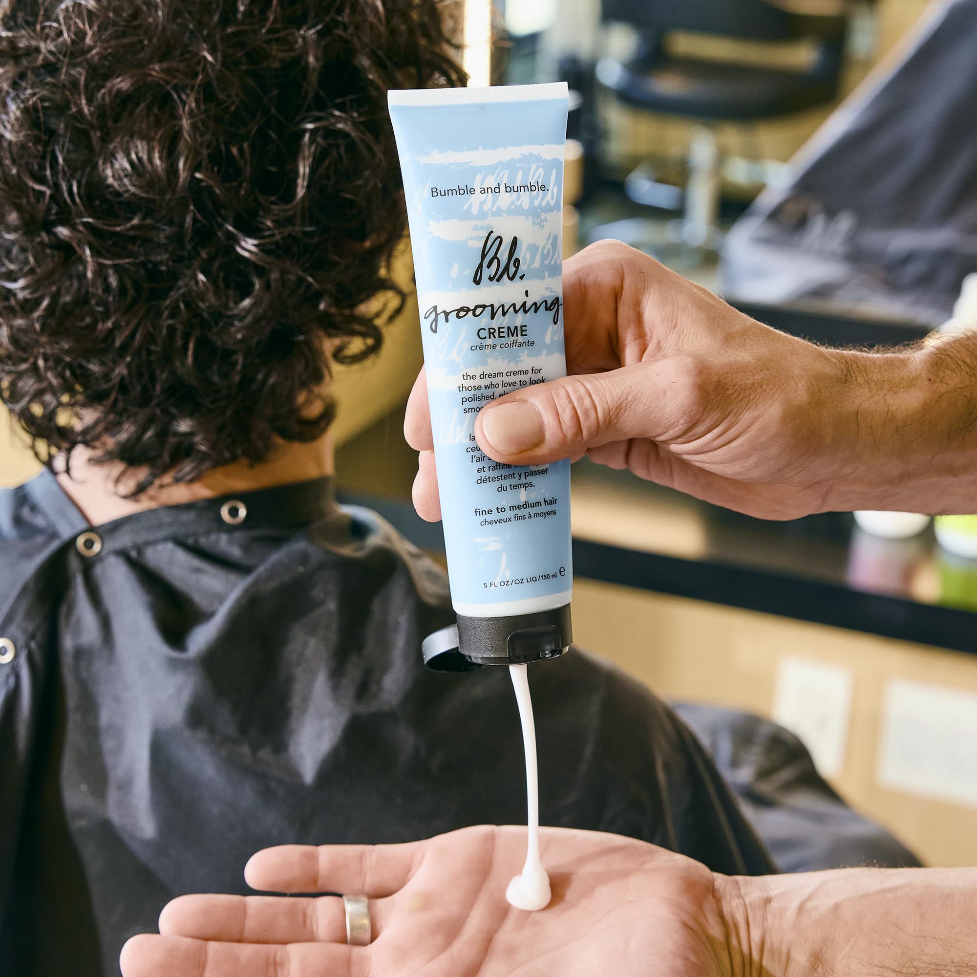 Bumble and bumble cabello peinado al aire tras usar Grooming Creme con acabado natural y brillo
