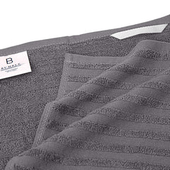 Bumble Towels secando vasos demostrando rapidez y cuidado del vidrio