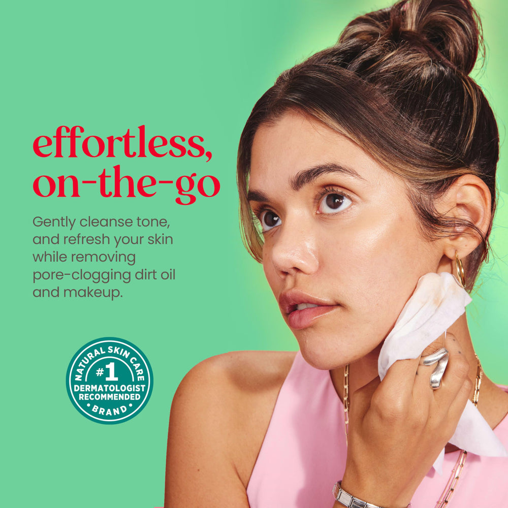 Burt's Bees toallita desplegada con solución limpiadora visible