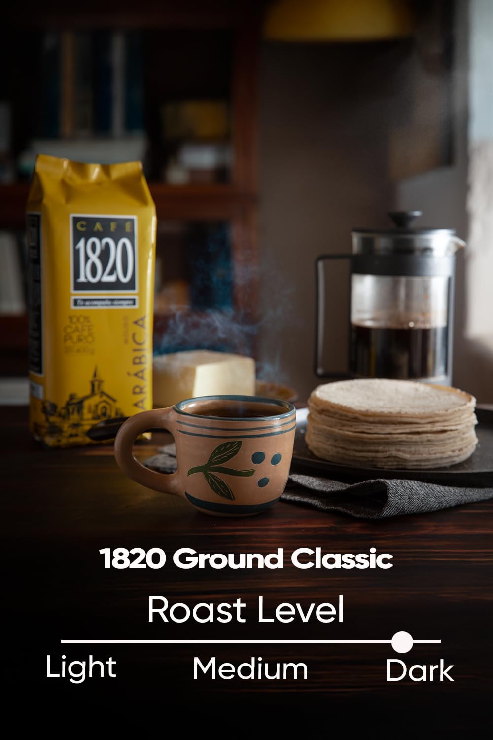 Café 1820 taza servida para mostrar cuerpo y color intenso