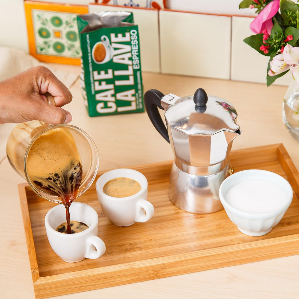 Cafe La Llave taza de espresso con crema y sabor intenso