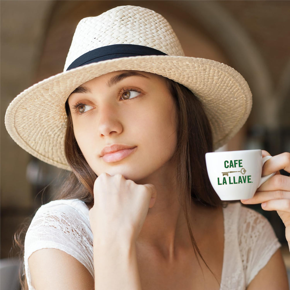 Cafe La Llave espresso servido en taza con crema para disfrute inmediato