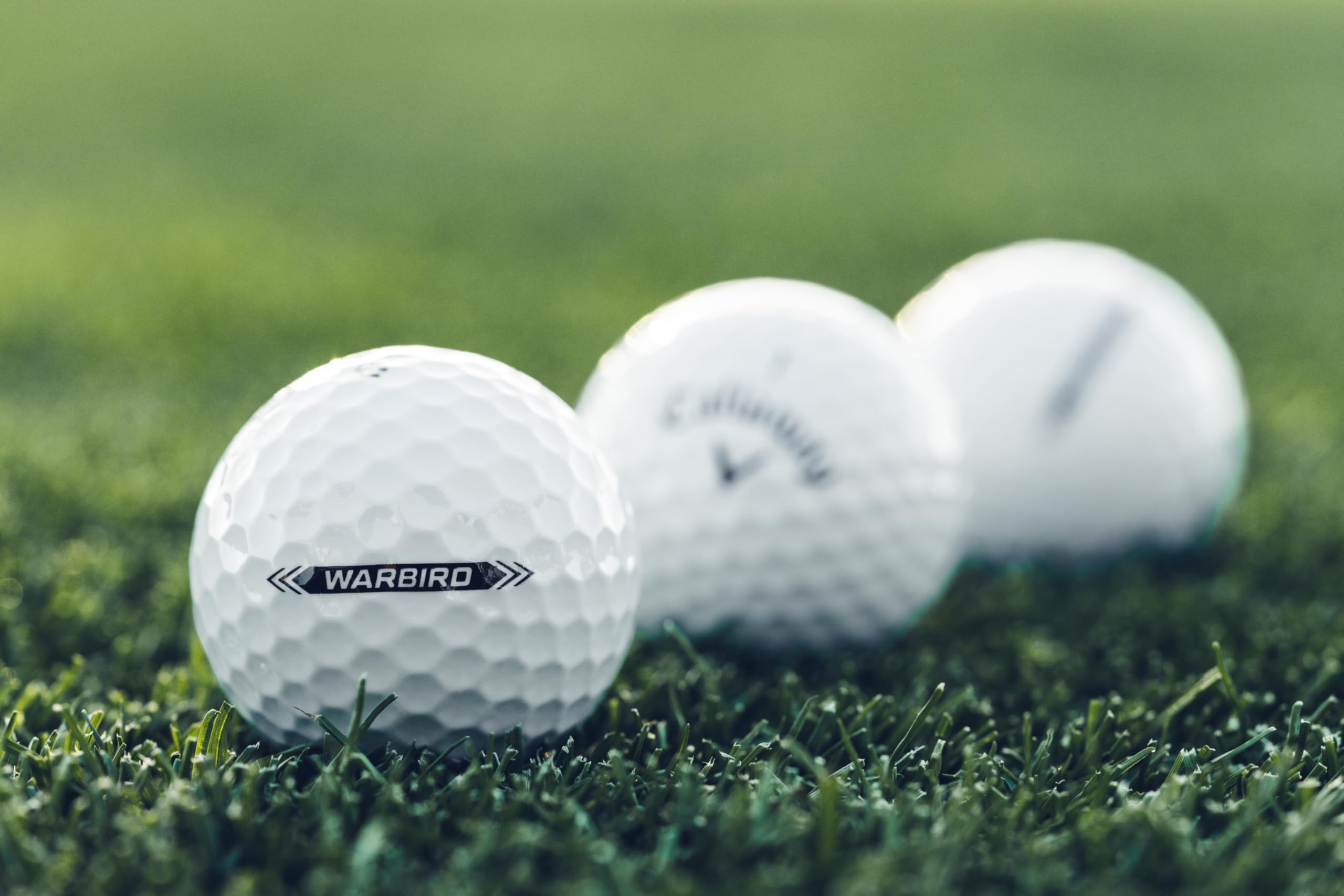 Callaway Warbird en uso en campo ilustrando vuelo y trayectoria estable
