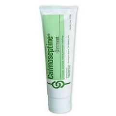 Calmoseptine textura cremosa en primer plano, brand ayuda a extenderse sin residuos