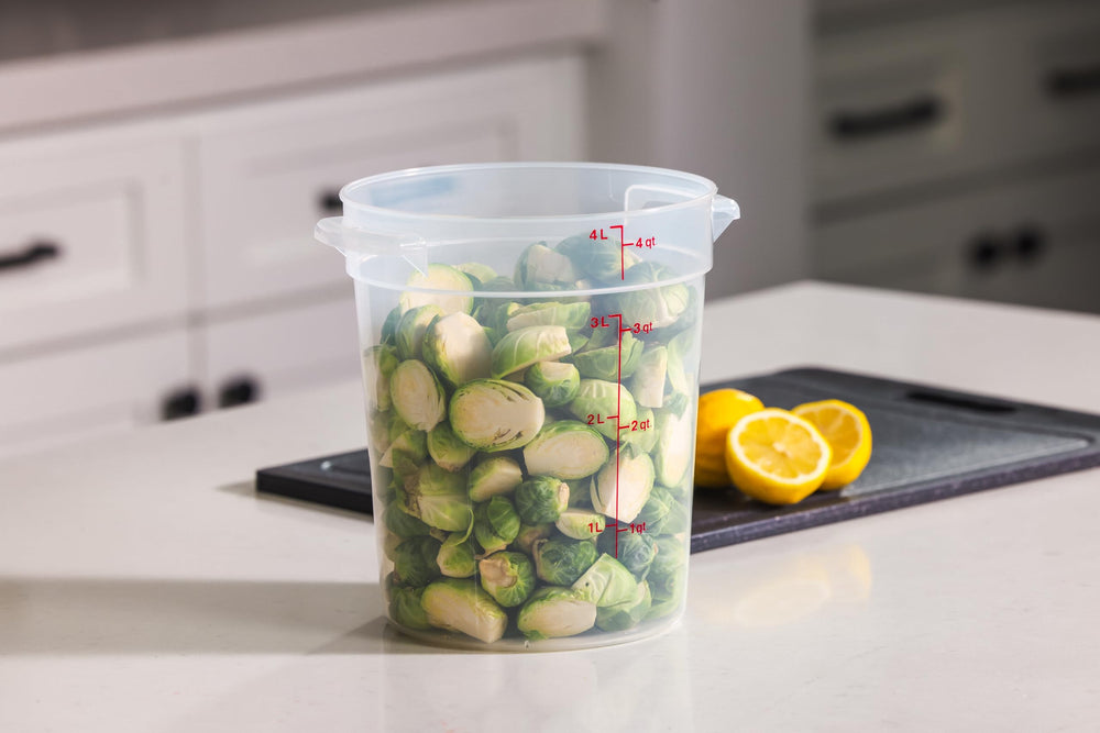 Cambro lid close-up showing tight seal and leak prevention for safe storage
