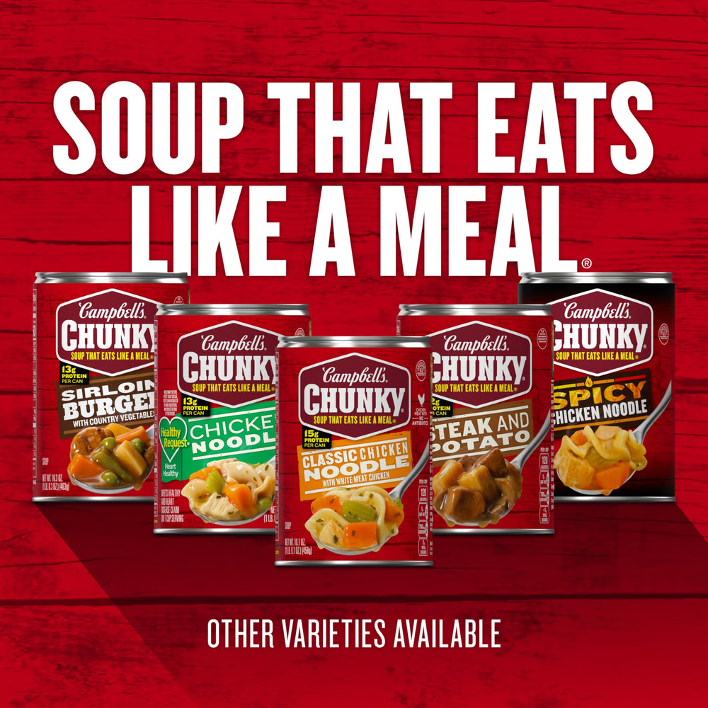 Campbell’s Chunky sopa calentándose en camping, práctica para exteriores