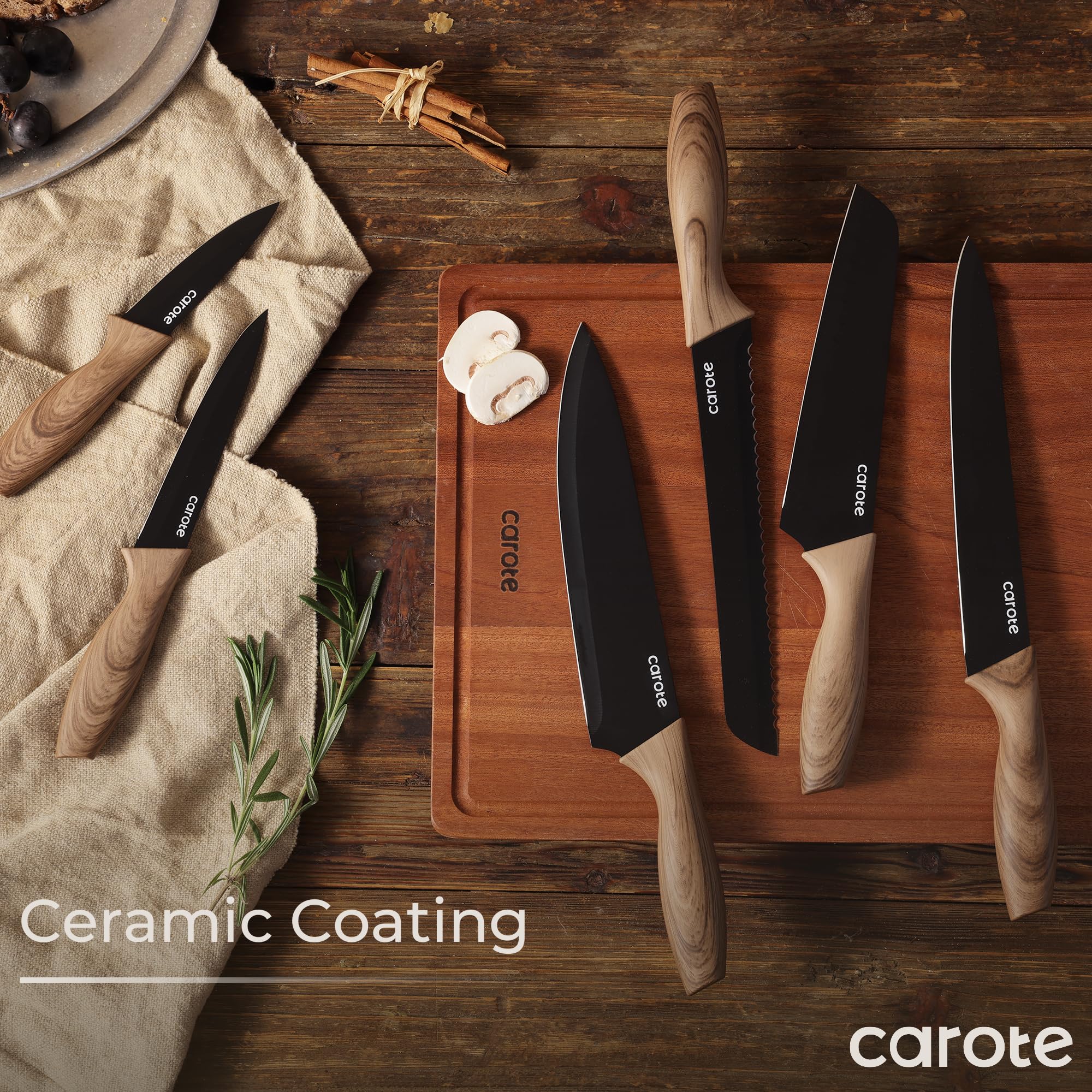 Hand holding CAROTE knife for scale demonstrating balanced, ergonomic weight