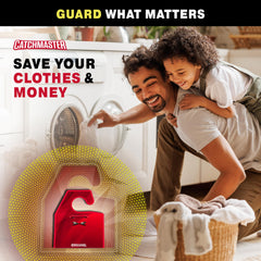 Catchmaster trampa colocada en armario protegiendo ropa y tejidos delicados
